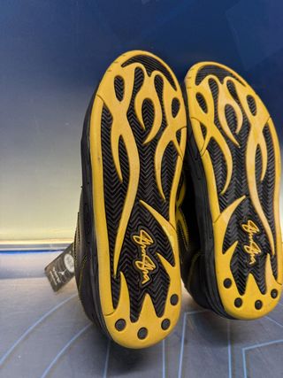 Zapatillas Sha Sha modelo SK8 Flame. Negro/Rojo-Amarillo. Talla 47