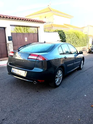 Renault un 2.0 de motor 130 CV 6 velocidades 