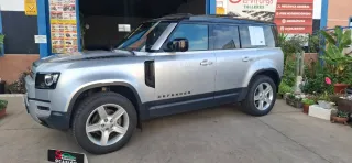 Land Rover Defender 2020