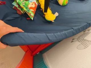 Parque infantil plegable con colchoneta