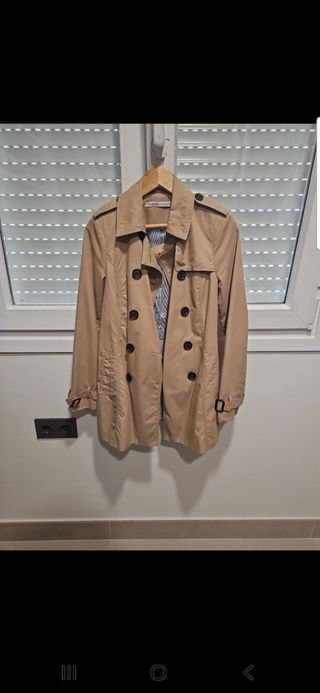 Gabardina beige mujer