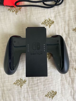 Nintendo Switch Azul y Rojo con accesorios