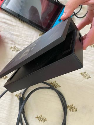 Nintendo Switch Azul y Rojo con accesorios