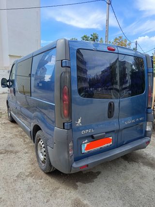 Opel Vivaro 2005