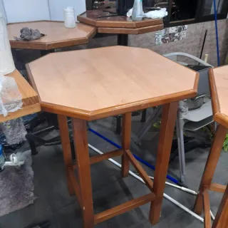 Mesas altas de madera para bar