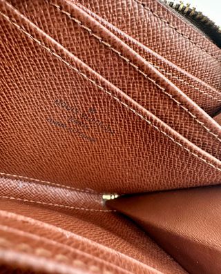 Monedero Louis Vuitton Zippy Marrón y Dorado