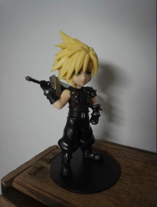Adorable Figura de Cloud Strife. Final Fantasy VII