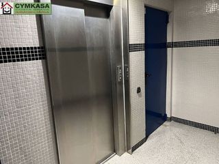 Garaje en venta en Bufalà en Badalona