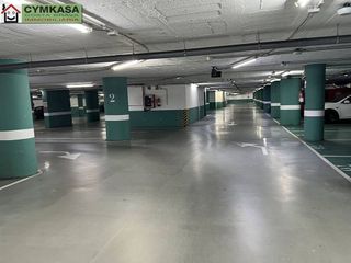 Garaje en venta en Bufalà en Badalona