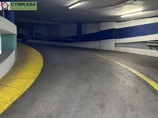 Garaje en venta en Bufalà en Badalona