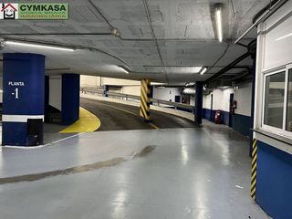 Garaje en venta en Bufalà en Badalona