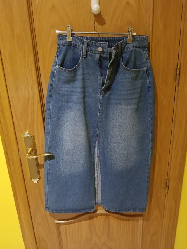 Falda vaquera NUEVA sin estrenar midi con abertura