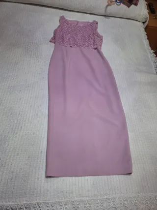 Vestido beige y dorado con adornos el precio unida