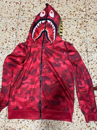 Sudadera roja estilo BAPE– entrega hoy en Móstoles