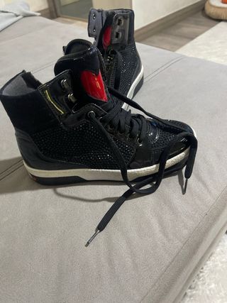 Zapatillas Moschino Talla 37 Corazón Rojo