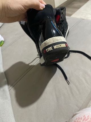 Zapatillas Moschino Talla 37 Corazón Rojo