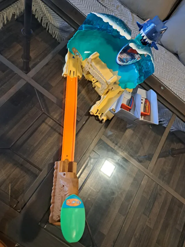 Pista Hot Wheels Tiburón Ataque