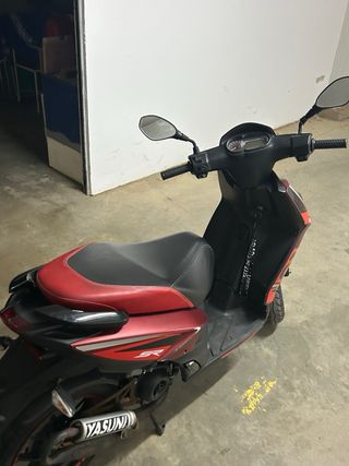 Ciclomotor Aprilia 49cc Rojo
