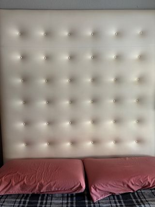 Cabecero capitoné blanco polipiel