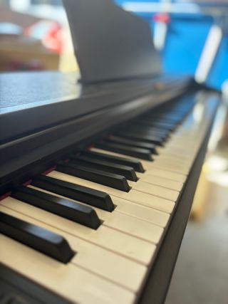Piano Digital Roland RP101-ERW