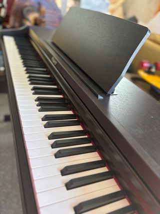 Piano Digital Roland RP101-ERW