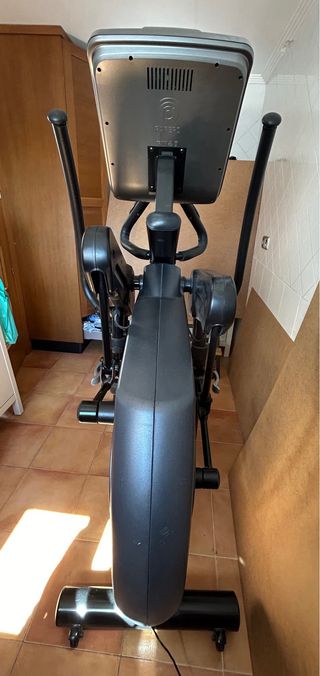 Bicicleta Elíptica BH G885 (nueva cuesta>2.500€)