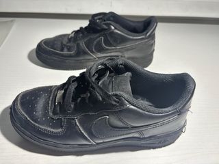 Nike Air Force 1 Negras