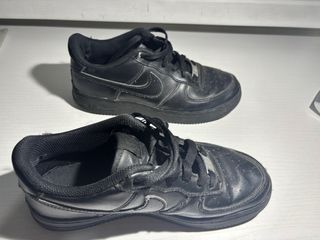 Nike Air Force 1 Negras