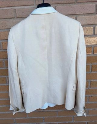 Blazer mujer Mango color champagne 