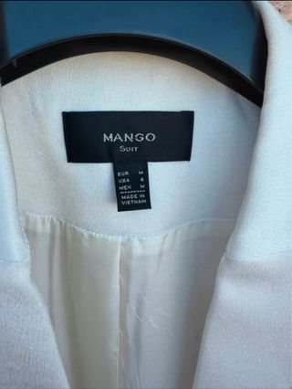 Blazer mujer Mango color champagne 