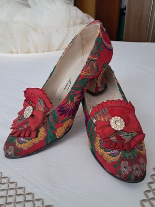 Traje de Fallera Rojo Bordado