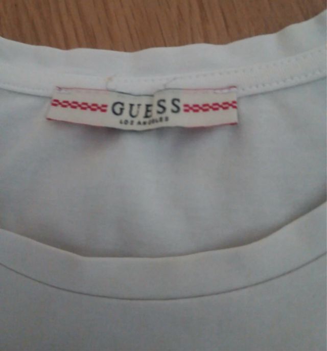Camiseta Guess Blanca Chica
