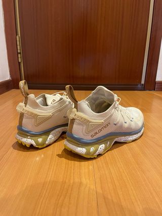 Zapatillas Salomon Blancas y Amarillas