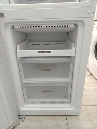 Nevera Whirlpool Blanca