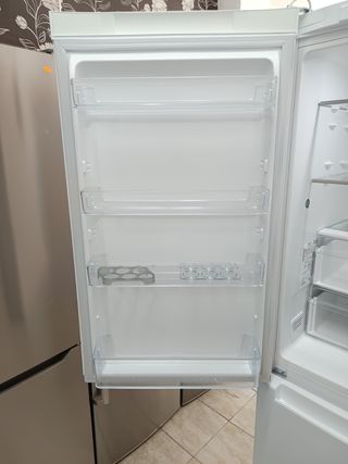 Nevera Whirlpool Blanca