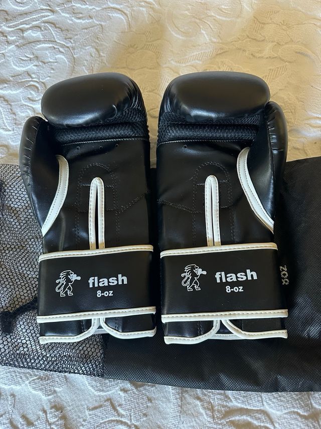 Guantes de boxeo Leone negros