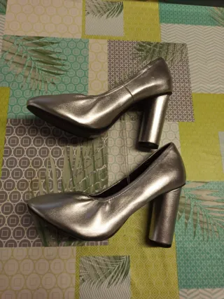 NUEVAS. Zapatillas