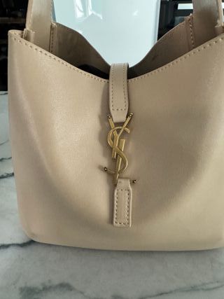 Bolso Saint Laurent Beige YSL Dorado