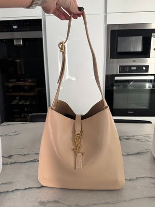 Bolso Saint Laurent Beige YSL Dorado