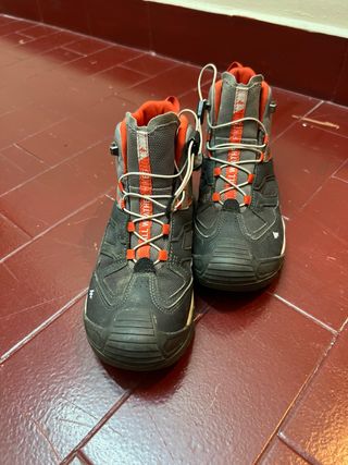 Botas de montaña talla 37