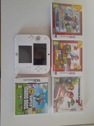 Nintendo 2DS Blanca y Roja + Juegos