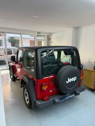 Jeep Wrangler 2006 2.4 techo rigido descapotable