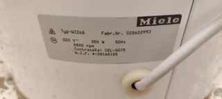 Secadora centrífuga
 Miele WZ268
