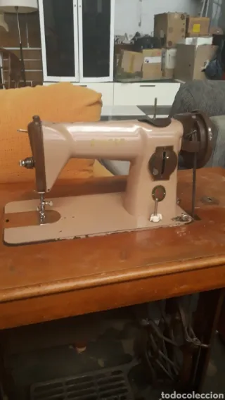 Máquina de coser Singer antigua