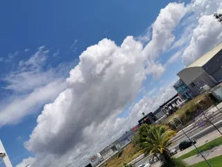 Huawei P30 Pro con caricabatterie e cavo