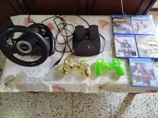Lote Volante GTR PS4 + Juegos + fundas para Mandos