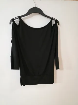 Blusa mujer negra hombros descubiertos