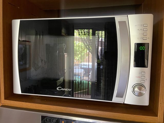 Horno Microondas Candy CMXG DS30