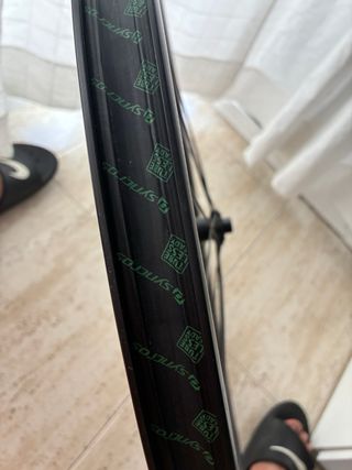 Rueda Carbono Syncros capital 1.0s Disc