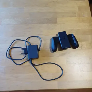 Nintendo Switch OLED + 5 Giochi